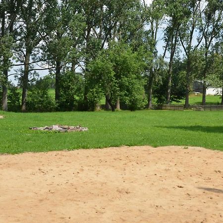 Grosshartmannsdorf Teichcamp旅舍 外观 照片