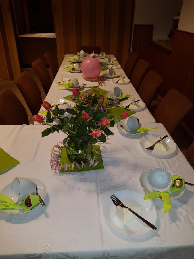 Grosshartmannsdorf Teichcamp旅舍 外观 照片